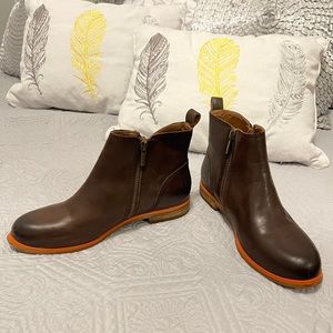 Women- Lucky Brand Chocolate Leather Ankle Boots